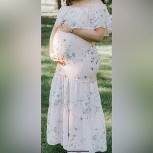 BerryGo Women’s Smocked Maternity Dress, Floral Pink, Large